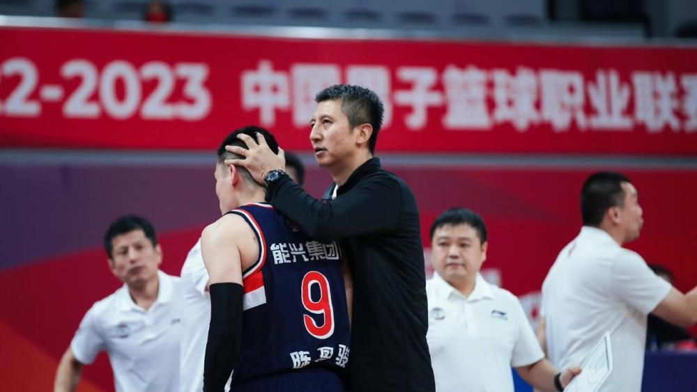 禁亲女爽浪骚乱h小喜