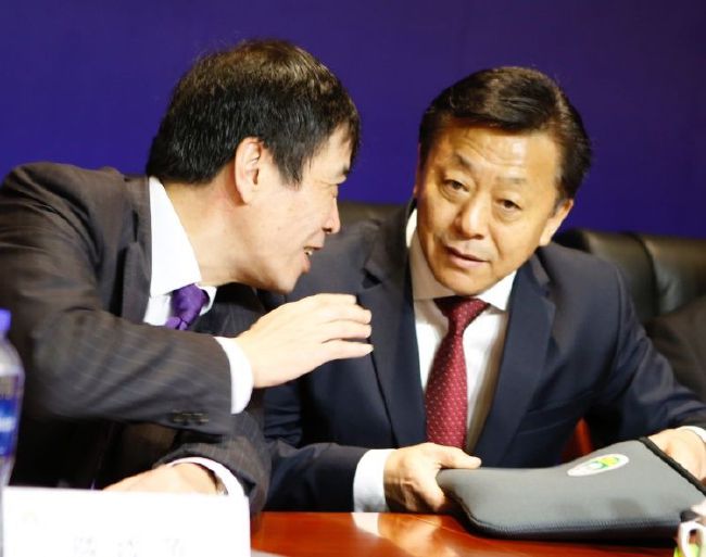 yuk阿姨满脸都是
